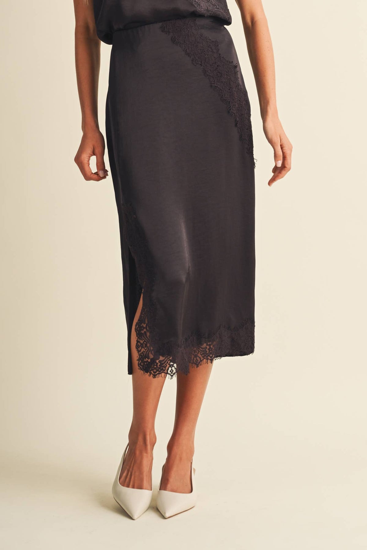 Lace-Inset High-Slit Column Skirt