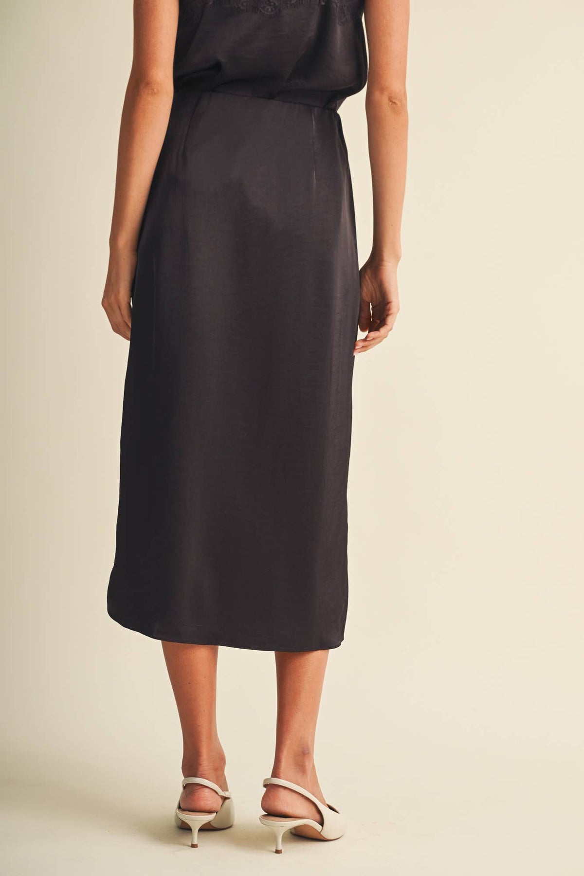 Lace-Inset High-Slit Column Skirt