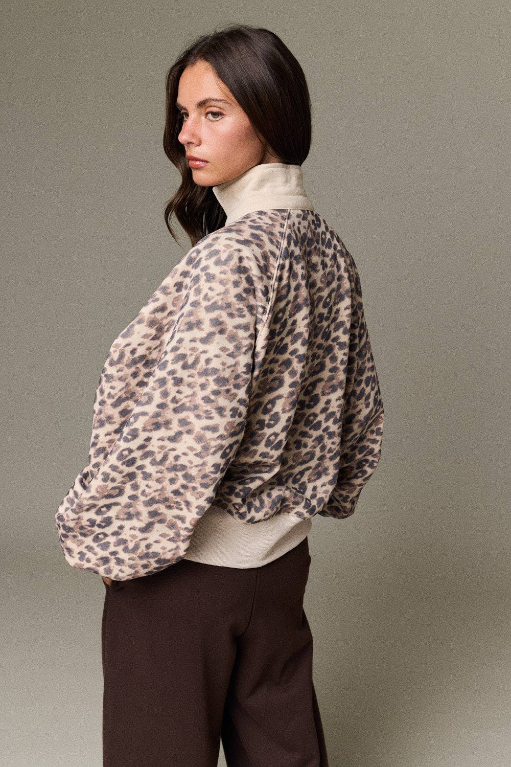 Vintage Leopard Print Snap Button Sweatshirt