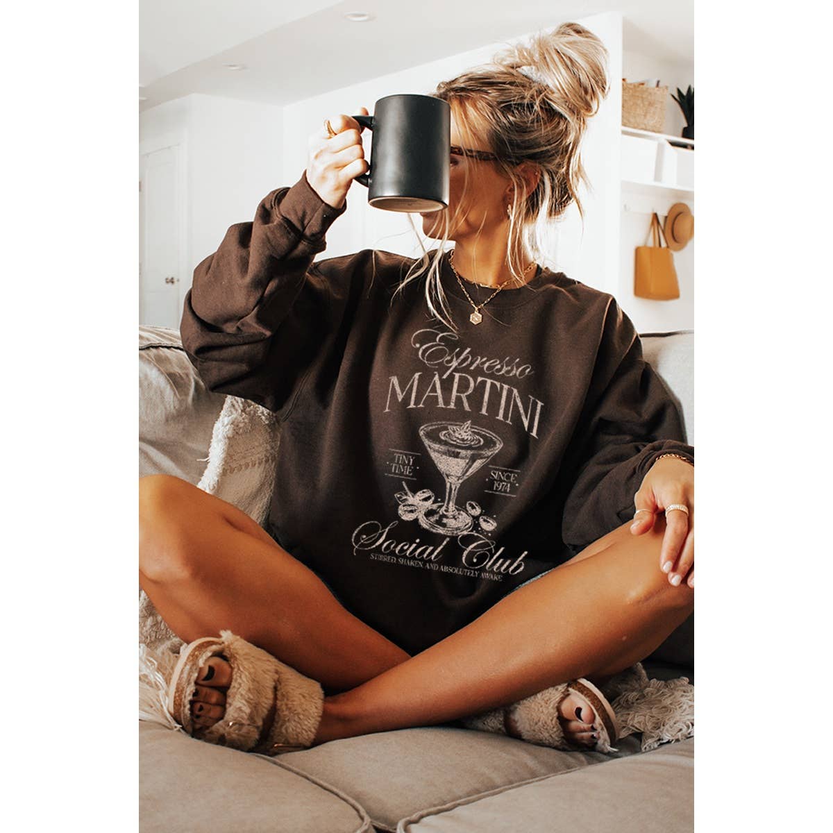 Cocoa ESPRESSO MARTINI SOCIAL CLUB Crewneck