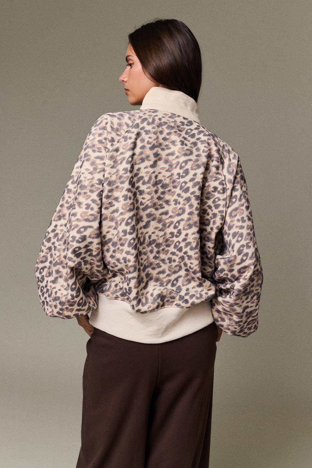 Vintage Leopard Print Snap Button Sweatshirt